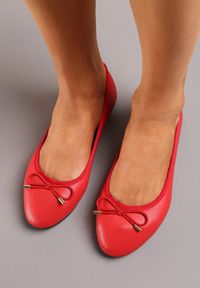 Born2be - Czerwone Balerinki Przyozdobione Kokardką Kikyo. Okazja: na co dzień. Nosek buta: okrągły. Kolor: czerwony. Materiał: jeans, materiał. Obcas: na obcasie. Styl: casual. Wysokość obcasa: niski #1