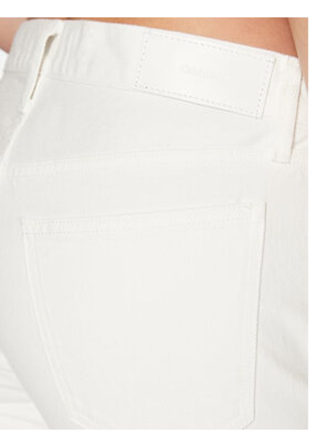 Calvin Klein Jeansy K20K205167 Biały Mom Fit. Kolor: biały