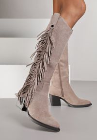 Renee - Beżowe Kozaki Kowbojki na Stożku Zdobione Frędzlami Nucca. Kolor: beżowy. Materiał: zamsz. Wzór: aplikacja. Obcas: na stożku. Styl: boho. Wysokość obcasa: średni