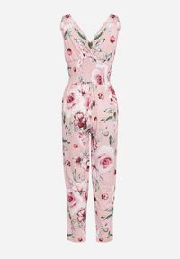 Born2be - Różowy Kombinezon w Kwiaty Wykończony Troczkami z Gumką w Talii Jalivia. Okazja: na co dzień. Kolor: różowy. Długość rękawa: na ramiączkach. Wzór: kwiaty. Sezon: wiosna, lato. Styl: casual, elegancki #6