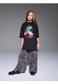 Sinsay - Bawełniana koszulka z nadrukiem Hello Kitty - czarny. Kolor: czarny. Materiał: bawełna. Wzór: motyw z bajki, nadruk #1