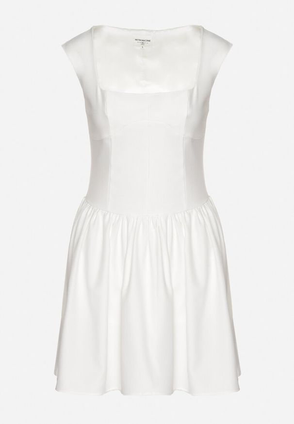 Born2be - Biała Rozkloszowana Sukienka Ozdobiona Kwadratowym Dekoltem Halelira. Okazja: na co dzień. Typ kołnierza: dekolt kwadratowy. Kolor: biały. Wzór: aplikacja. Typ sukienki: proste, rozkloszowane. Styl: casual, elegancki, klasyczny