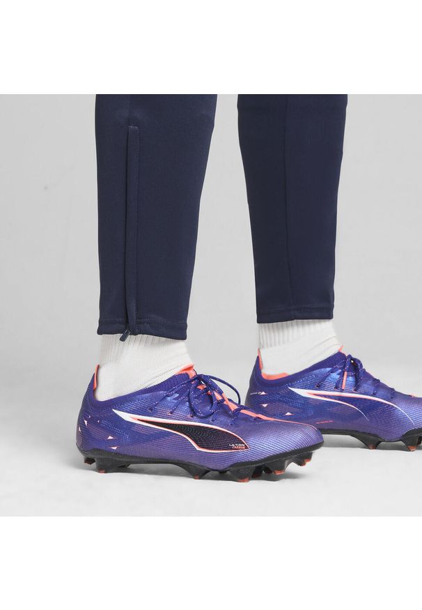 Puma - Buty piłkarskie ULTRA 5 CARBON FG PUMA. Zapięcie: sznurówki. Kolor: niebieski, biały, różowy, wielokolorowy. Sport: piłka nożna