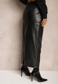 Renee - Czarna Spódnica High Waist z Ekoskóry o Dopasowanym Kroju z Kieszeniami z Klapą Firissa. Okazja: na co dzień. Stan: podwyższony. Kolor: czarny. Materiał: jedwab. Styl: elegancki, casual
