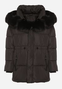 Born2be - Czarna Kurtka z Pikowanymi Przeszyciami i Kapturem z Futerkiem Galiadia. Okazja: na spacer, na co dzień. Kolor: czarny. Materiał: futro. Styl: casual, klasyczny, sportowy #4