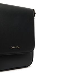 Calvin Klein Saszetka Raised Phone Crossbody LV04D1226G Czarny. Kolor: czarny. Materiał: skóra #6