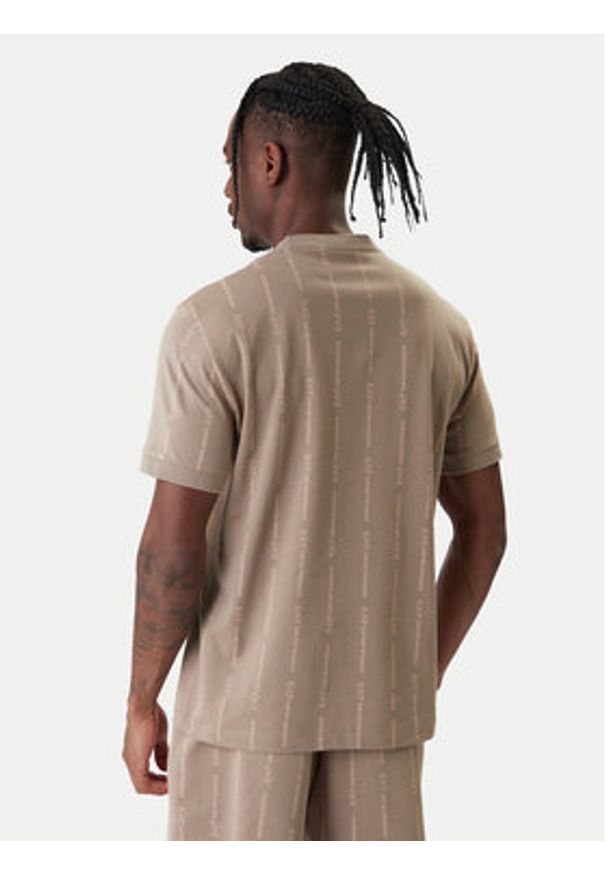 EA7 Emporio Armani T-Shirt 7M001391 AF12874 F1030 Beżowy Regular Fit. Kolor: beżowy. Materiał: bawełna