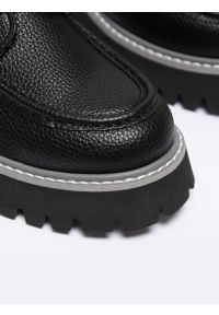 Big-Star - Półbuty damskie na podwyższonej podeszwie czarne NN274052 906. Kolor: czarny #5