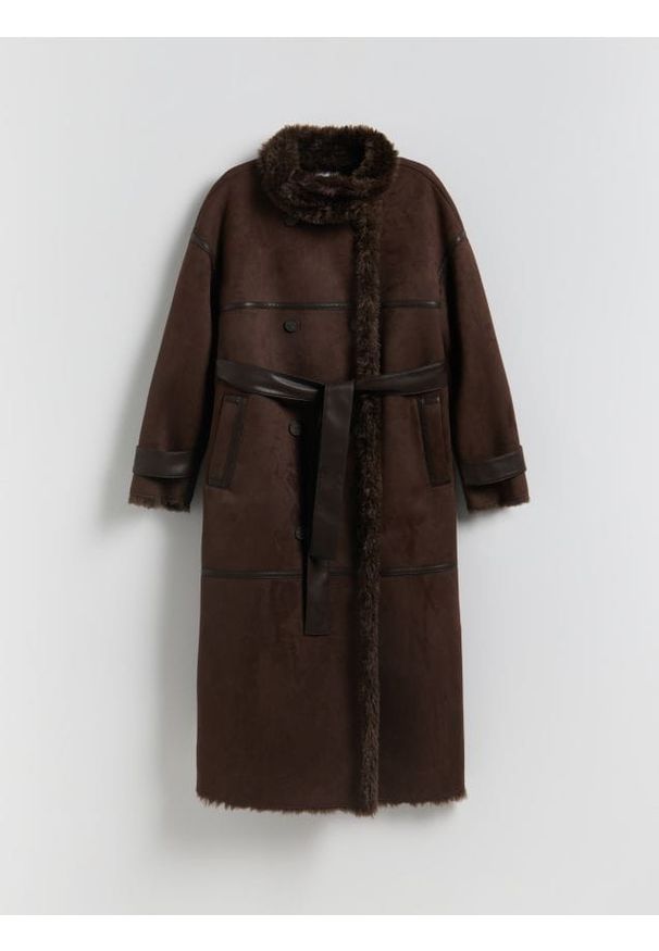 Reserved - Dwurzędowy płaszcz z kożuchem - ciemnobrązowy. Kolor: brązowy. Materiał: skóra