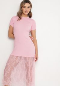 Born2be - Różowa Prążkowana Sukienka z Koronkowym Dołem Vilzedi. Kolor: różowy. Materiał: prążkowany, koronka. Typ sukienki: proste. Styl: glamour, elegancki #5