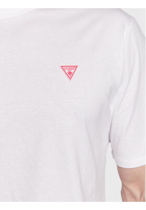Guess T-Shirt F3GI00 K8HM0 Biały Regular Fit. Kolor: biały. Materiał: bawełna