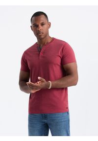 Ombre Clothing - T-shirt męski z okrągłym rozpinanym dekoltem henley – czerwony V1. Okazja: na co dzień. Typ kołnierza: typu henley. Kolor: czerwony. Materiał: poliester, bawełna. Styl: casual #6