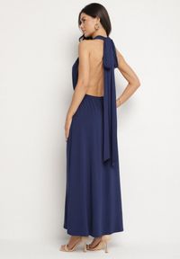 Born2be - Granatowa Koktajlowa Sukienka Multiway z Wiskozą i Wiązaniem na Szyi Lilazza. Okazja: na imprezę. Typ kołnierza: dekolt w kształcie V. Kolor: niebieski. Materiał: wiskoza. Typ sukienki: rozkloszowane. Styl: wizytowy #2