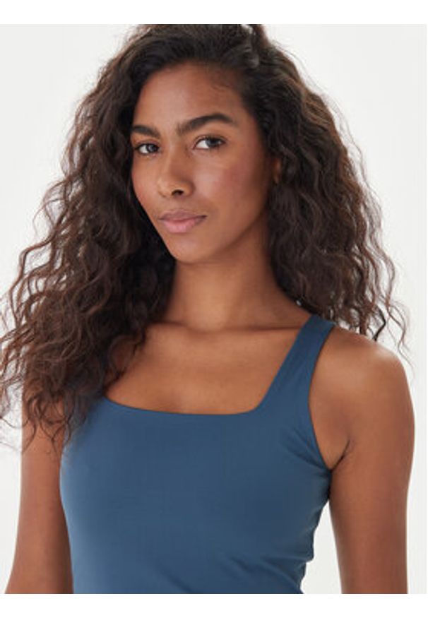 GIRLFRIEND COLLECTIVE - Girlfriend Collective Top Tommy 1045 Granatowy Slim Fit. Kolor: niebieski. Materiał: syntetyk