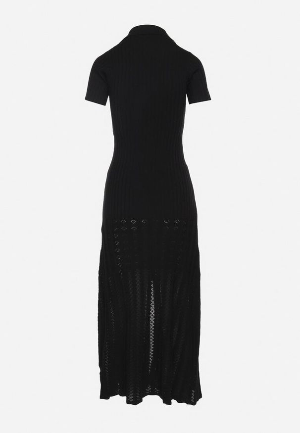 Born2be - Czarna Sukienka z Wiskozy z Koronką Kołnierzykiem i Guzikami Alaniris. Okazja: na co dzień. Typ kołnierza: dekolt w kształcie V. Kolor: czarny. Materiał: wiskoza, koronka. Długość rękawa: krótki rękaw. Wzór: koronka. Typ sukienki: dopasowane. Styl: casual, elegancki, klasyczny