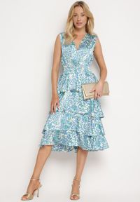 Born2be - Niebieska Sukienka z Kopertowym Dekoltem i Gumką w Pasie z Falbankami Dimolia. Okazja: na co dzień. Typ kołnierza: kołnierz z falbankami. Kolor: niebieski. Materiał: tkanina, skóra. Sezon: lato. Typ sukienki: kopertowe. Styl: elegancki, casual, klasyczny #7