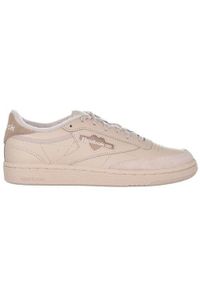 Buty do chodzenia damskie Reebok Club C 85. Kolor: beżowy. Materiał: materiał, skóra, syntetyk. Szerokość cholewki: normalna. Model: Reebok Club. Sport: turystyka piesza