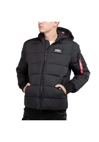 Kurtka Alpha Industries Hooded Puffer 11811303 - czarna. Typ kołnierza: kaptur. Kolor: czarny. Materiał: materiał, syntetyk, poliester, nylon, puch. Wzór: aplikacja. Styl: klasyczny