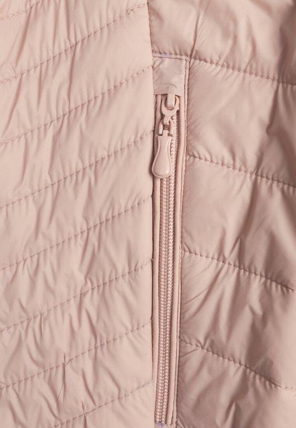 Renee - Beżowa Kurtka Przejściowa z Pikowaniem i Odpinanym Kapturem Edielitia. Okazja: na co dzień. Typ kołnierza: kaptur. Kolor: beżowy. Materiał: jeans, nylon. Styl: casual