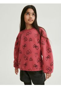 Reserved - Bluza w serduszka - różowy. Kolor: różowy. Materiał: bawełna, dzianina #1
