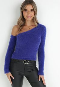 Born2be - Granatowy Sweter na Jedno Ramię Yile. Kolor: niebieski. Materiał: materiał. Sezon: zima