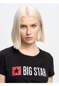 Big-Star - Koszulka damska z logo czarna Risma 906. Okazja: na co dzień. Kolor: czarny. Materiał: dzianina, jeans. Długość rękawa: krótki rękaw. Długość: krótkie. Wzór: aplikacja, nadruk. Styl: sportowy, casual #4