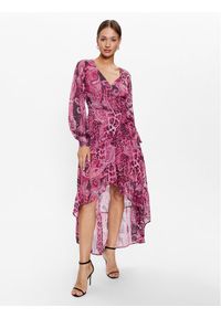 Guess Sukienka codzienna W3YK4 8WFJJ2 Różowy Regular Fit. Okazja: na co dzień. Kolor: różowy. Materiał: syntetyk. Typ sukienki: proste. Styl: casual