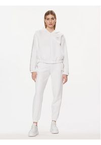 Guess Spodnie dresowe Kiara V4GB1 4FL04P Biały Regular Fit. Kolor: biały. Materiał: bawełna, syntetyk