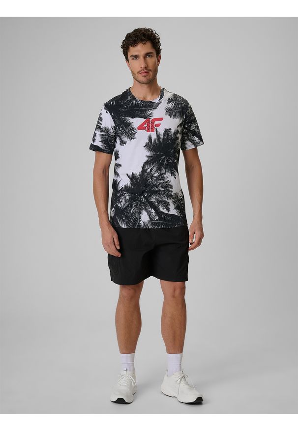 4f - 4F T-shirt regular z nadrukiem męski - czarno-biały S. Okazja: na co dzień. Kolor: czarny. Materiał: bawełna, dzianina. Wzór: nadruk. Styl: wakacyjny, casual, klasyczny