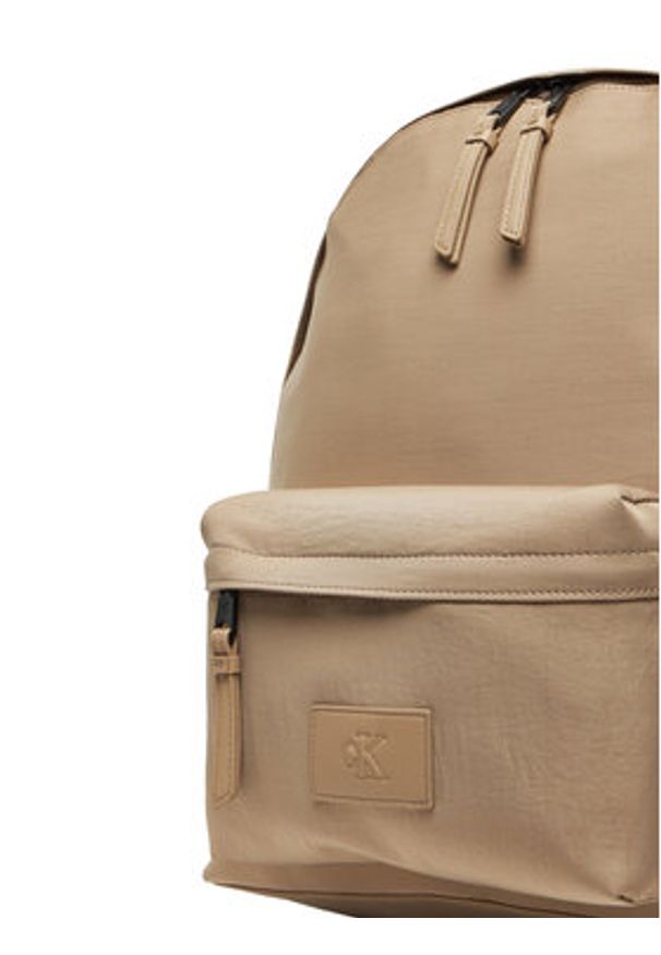 Calvin Klein Jeans Plecak Metro Nylon Backpack 43 Ny LV04G3131G Beżowy. Kolor: beżowy. Materiał: materiał
