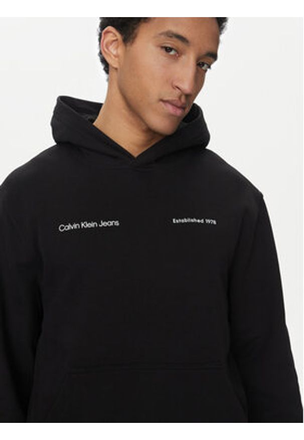 Calvin Klein Jeans Bluza Big Box Logo J30J325490 Czarny Regular Fit. Kolor: czarny. Materiał: bawełna