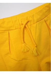 COCCODRILLO - Coccodrillo Spodnie dresowe WC2120101WIL Żółty Regular Fit. Kolor: żółty. Materiał: bawełna #4