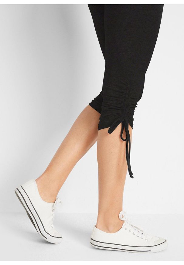 bonprix - Legginsy rybaczki z marszczeniem (2 pary). Kolor: czarny
