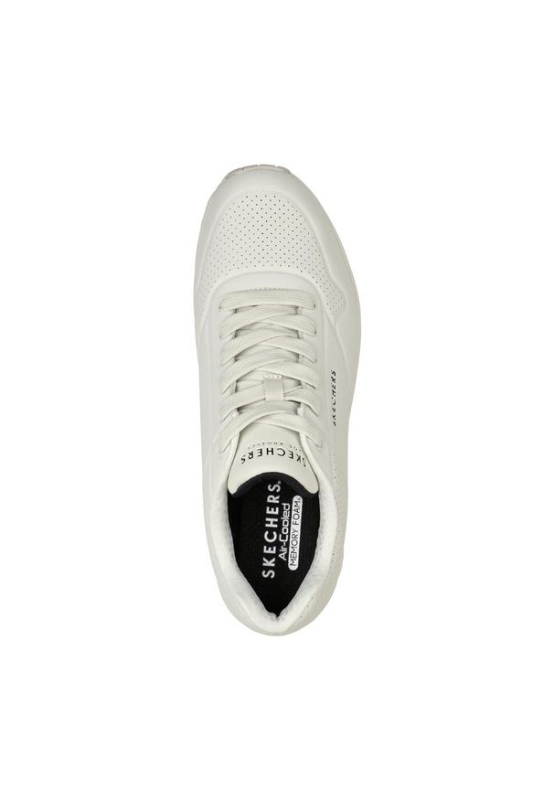 skechers - Buty do chodzenia męskie Skechers Uno Stand ON Air. Okazja: na co dzień. Kolor: beżowy. Sport: turystyka piesza