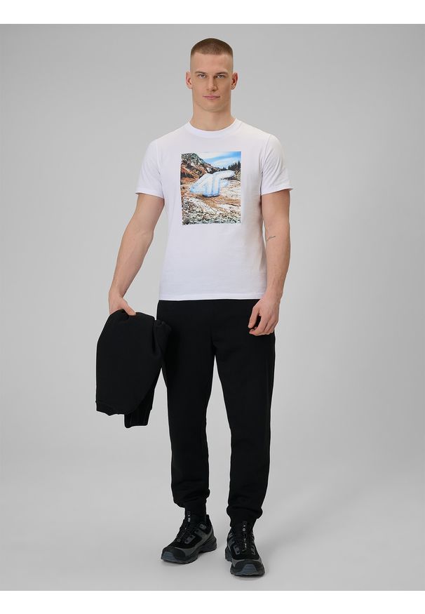 4f - 4F T-shirt regular z nadrukiem męski - biały S. Okazja: na co dzień. Kolor: biały. Materiał: dzianina, bawełna, materiał. Wzór: nadruk. Styl: casual