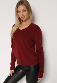 Born2be - Bordowy Sweter z Wiskozą i Wełną z Dekoltem w Serek Claida. Okazja: na co dzień. Typ kołnierza: dekolt w serek. Kolor: czerwony. Materiał: wełna, wiskoza. Styl: casual #5
