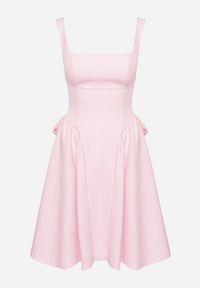 Born2be - Różowa Sukienka Rozkloszowana z Ozdobną Kokardą na Plecach Sonarisea. Typ kołnierza: kokarda. Kolor: różowy. Typ sukienki: rozkloszowane. Styl: klasyczny #6