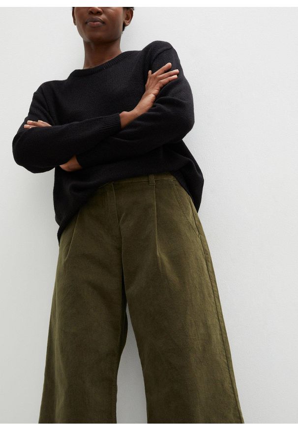 bonprix - Szerokie spodnie sztruksowe culotte high-waist z wygodnym paskiem, dł. 7/8. Stan: podwyższony. Kolor: zielony. Materiał: sztruks