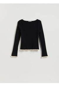 Reserved - Sweter z ozdobnym wykończeniem - czarny. Kolor: czarny. Materiał: dzianina, wiskoza