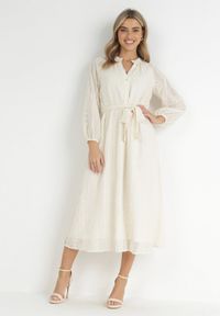 Born2be - Beżowa Koszulowa Sukienka na Guziki z Paskiem Mejia. Kolor: beżowy. Materiał: materiał. Wzór: haft. Typ sukienki: koszulowe #1