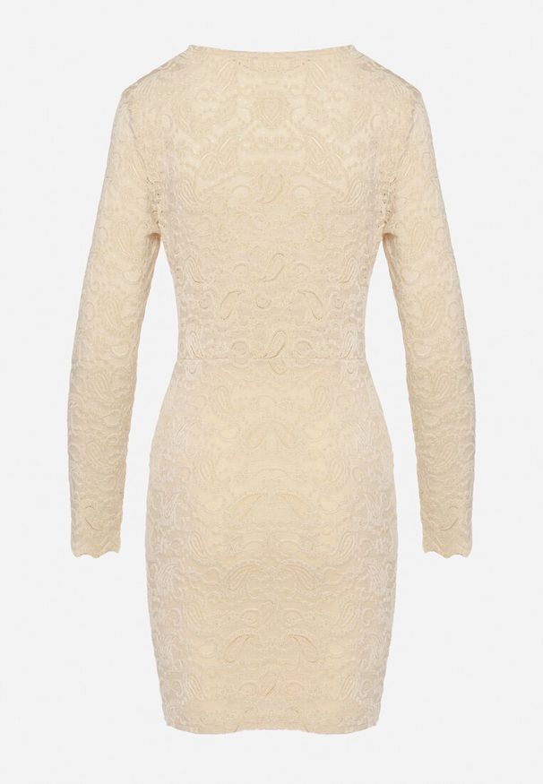 Born2be - Beżowa Koronkowa Sukienka Mini z Kopertowym Dekoltem Irielle. Typ kołnierza: dekolt kopertowy. Kolor: beżowy. Materiał: koronka. Typ sukienki: kopertowe. Długość: mini