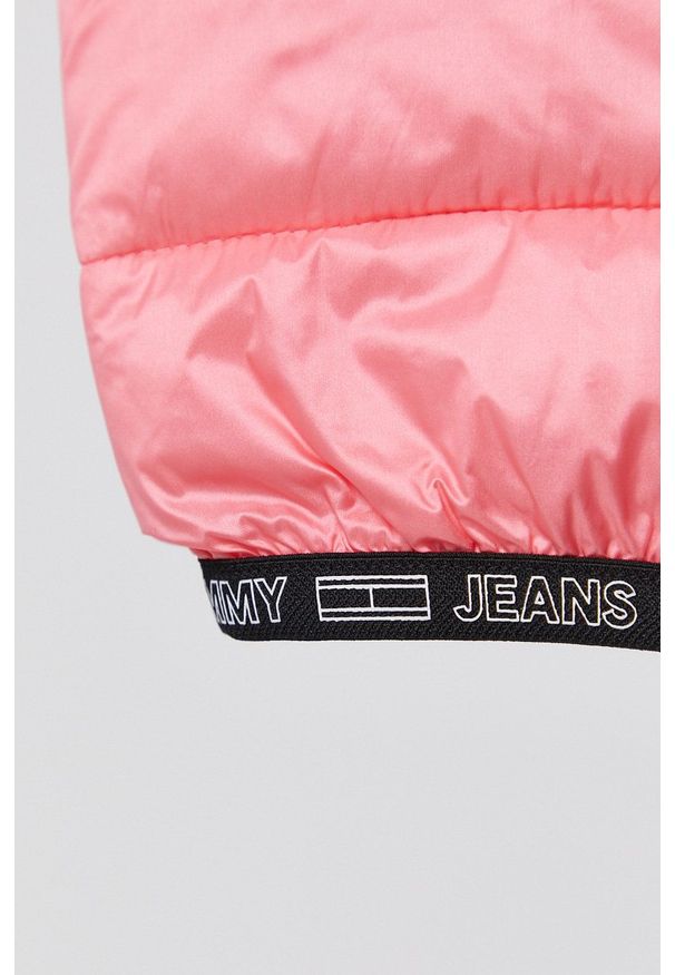 Tommy Jeans Kurtka damska kolor różowy przejściowa. Okazja: na co dzień. Kolor: różowy. Materiał: poliamid. Styl: casual
