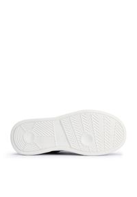 Wittchen - Damskie sneakersy skórzane na lekkiej platformie czarno-białe. Okazja: na co dzień. Kolor: czarny, biały, wielokolorowy. Materiał: skóra. Sezon: lato. Obcas: na platformie