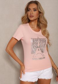 Renee - Jasnoróżowy T-shirt z Bawełny o Klasycznym Kroju z Metalicznym Nadrukiem Timabell. Okazja: do pracy, na co dzień. Kolor: różowy. Materiał: bawełna. Wzór: nadruk. Styl: klasyczny