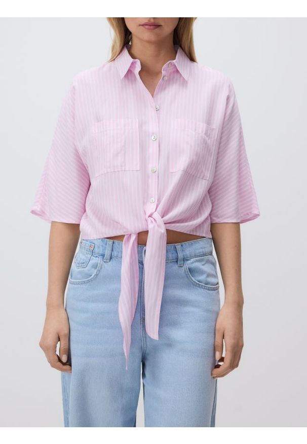 Reserved - Wiązana koszula z wiskozy - różowy. Kolor: różowy. Materiał: wiskoza