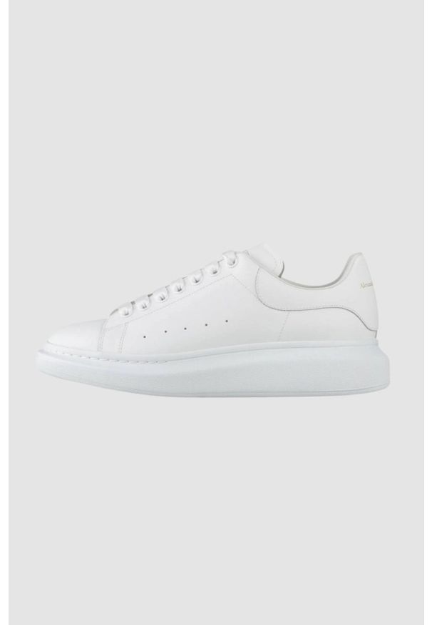 Alexander McQueen - ALEXANDER MCQUEEN Białe sneakersy, Rozmiar 39. Kolor: biały. Materiał: skóra