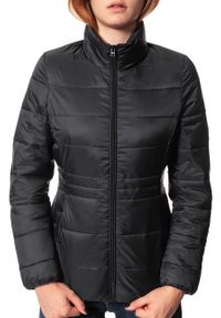 Wrangler - DAMSKA KURTKA ZIMOWA WRANGLER SHORT PUFFER BLACK W4104V501. Sezon: zima. Styl: klasyczny #10