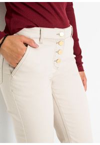Spodnie twillowe z poliestru z recyklingu bonprix beżowy. Kolor: beżowy. Materiał: poliester #2