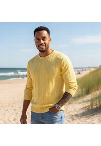 Lekki, Męski Sweter Bawełniany - Pako Jeans - Żółty, Faktura Materiału. Okazja: na spotkanie biznesowe, do pracy. Kolor: żółty, złoty, wielokolorowy. Materiał: bawełna. Styl: biznesowy, klasyczny #2