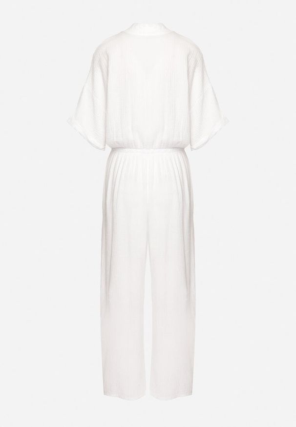 Born2be - Biały Bawełniany Kombinezon z Koszulową Górą i Prostymi Spodniami Namsore. Kolor: biały. Materiał: bawełna. Styl: elegancki, klasyczny